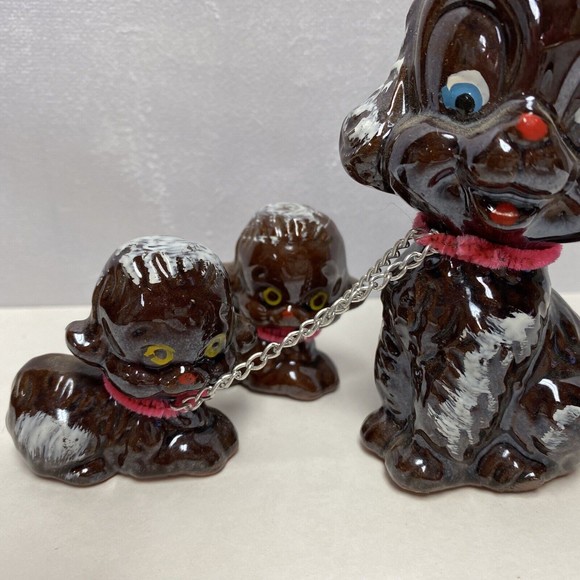 Vintage Retro Brown poodles chained‎ with two puppies 60’s 70’s - Picture 3 of 6